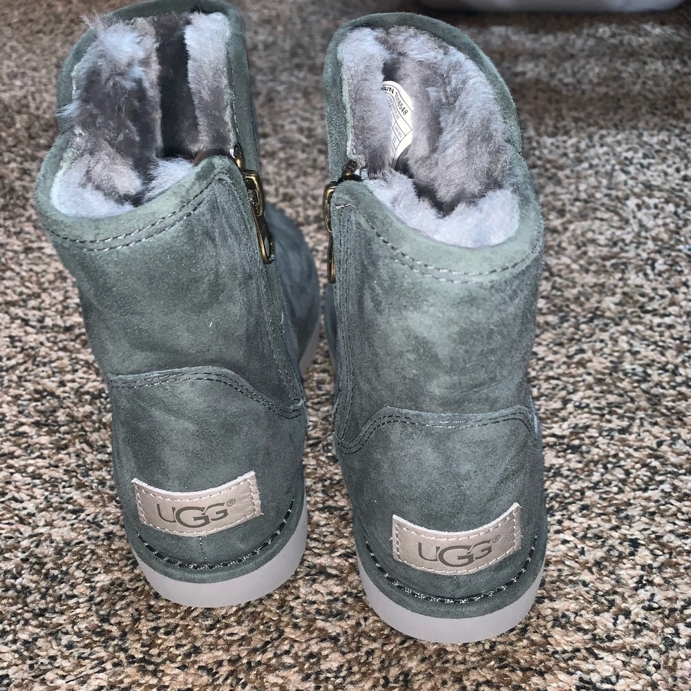 Uggs.